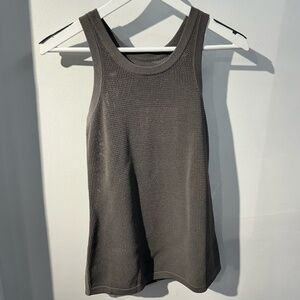 RMN studios palm talk tank RMNR2434